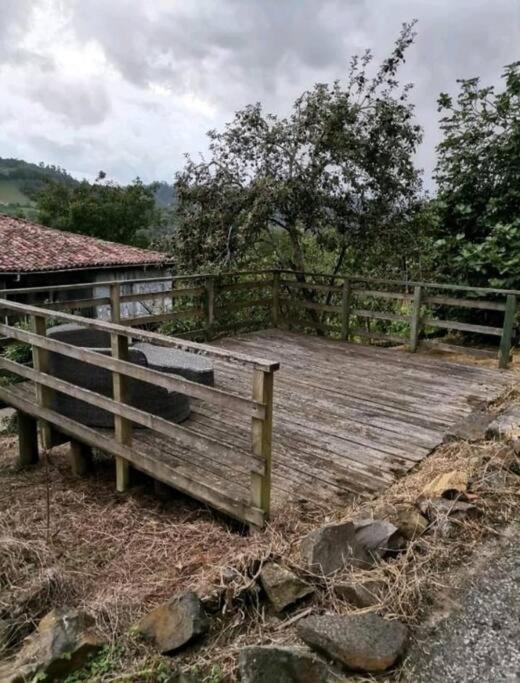 La Casina Roja - Santolaya De Cabranes Villa Arboleya Eksteriør bilde